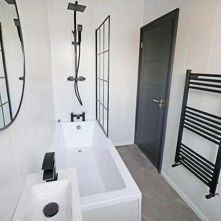 Black Pearl - * Saltburn-by-the-Sea