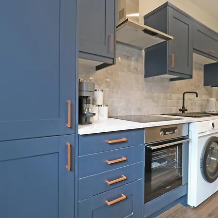 Black Pearl - Saltburn-by-the-Sea