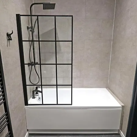 Apartment Black Pearl - *