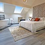 Apartment Black Pearl -