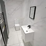 Apartment Black Pearl - *